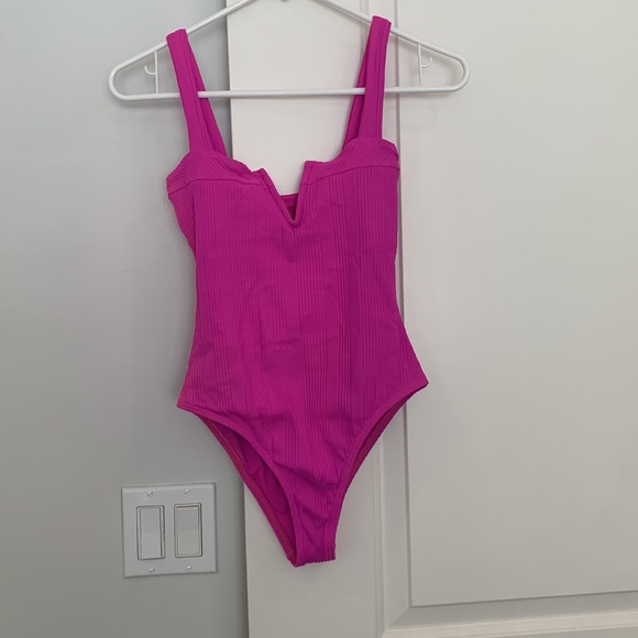 L*Space hot fuschia Lee Lee ribbed one piece swimsuit. Great condition! - Picture 7 of 7
